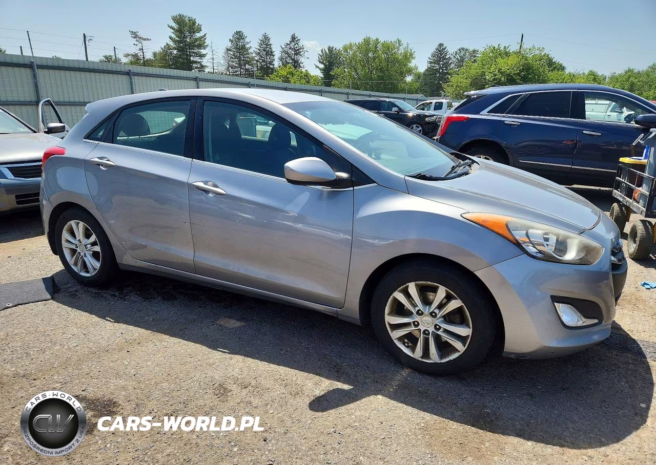 2013 Hyundai Elantra Gt Base VIN:KMHD35LE5DU119234 - 4