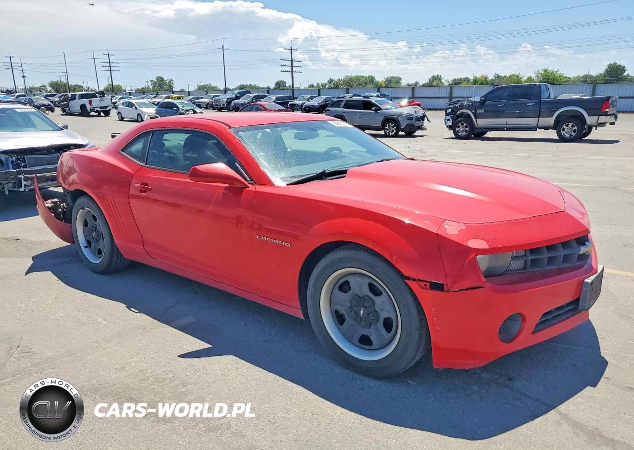2013 Chevrolet Camaro Ls VIN:2G1FA1E37D9215928 - 4
