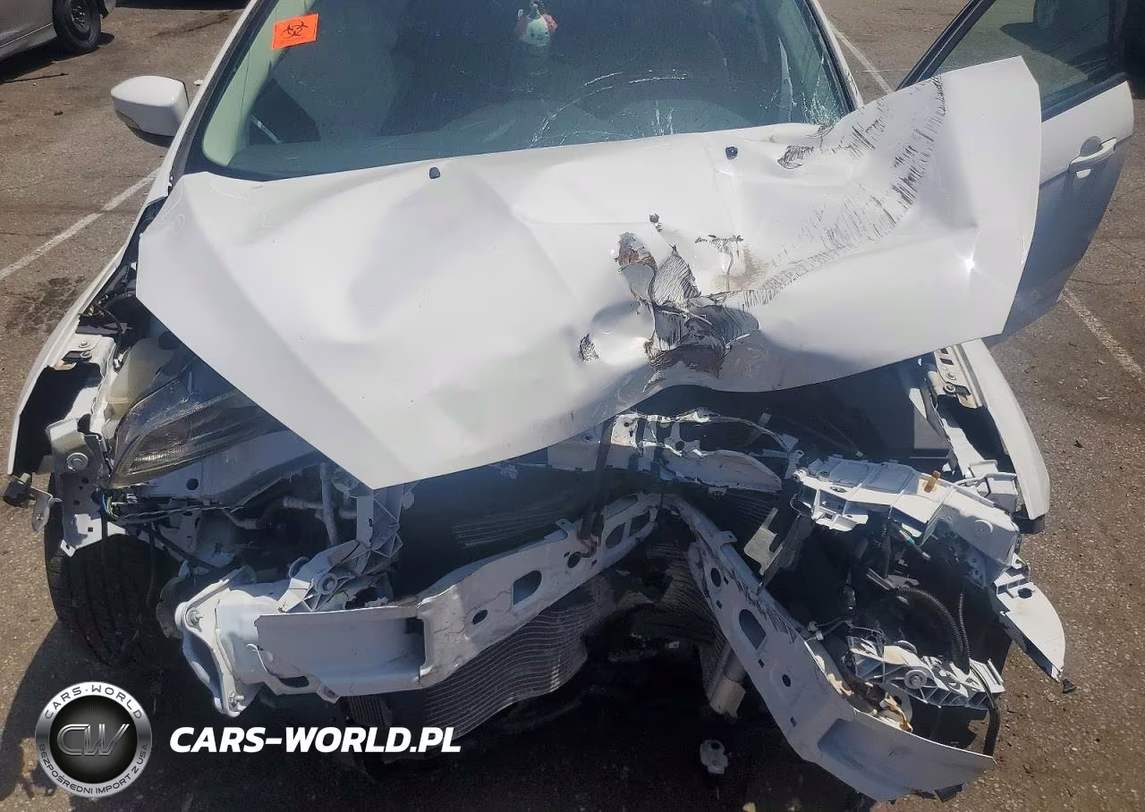 2018 Ford Focus Se VIN:1FADP3K22JL276974 - 11