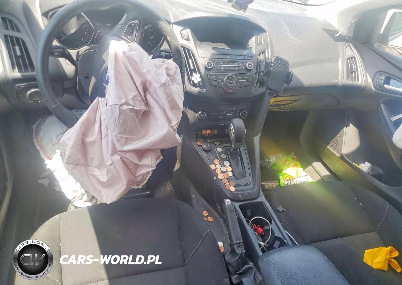 2018 Ford Focus Se VIN:1FADP3K22JL276974 - 8