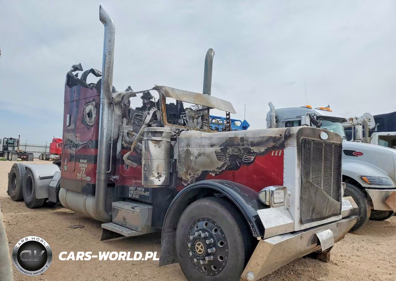 2003 Peterbilt 379 Semi Truck