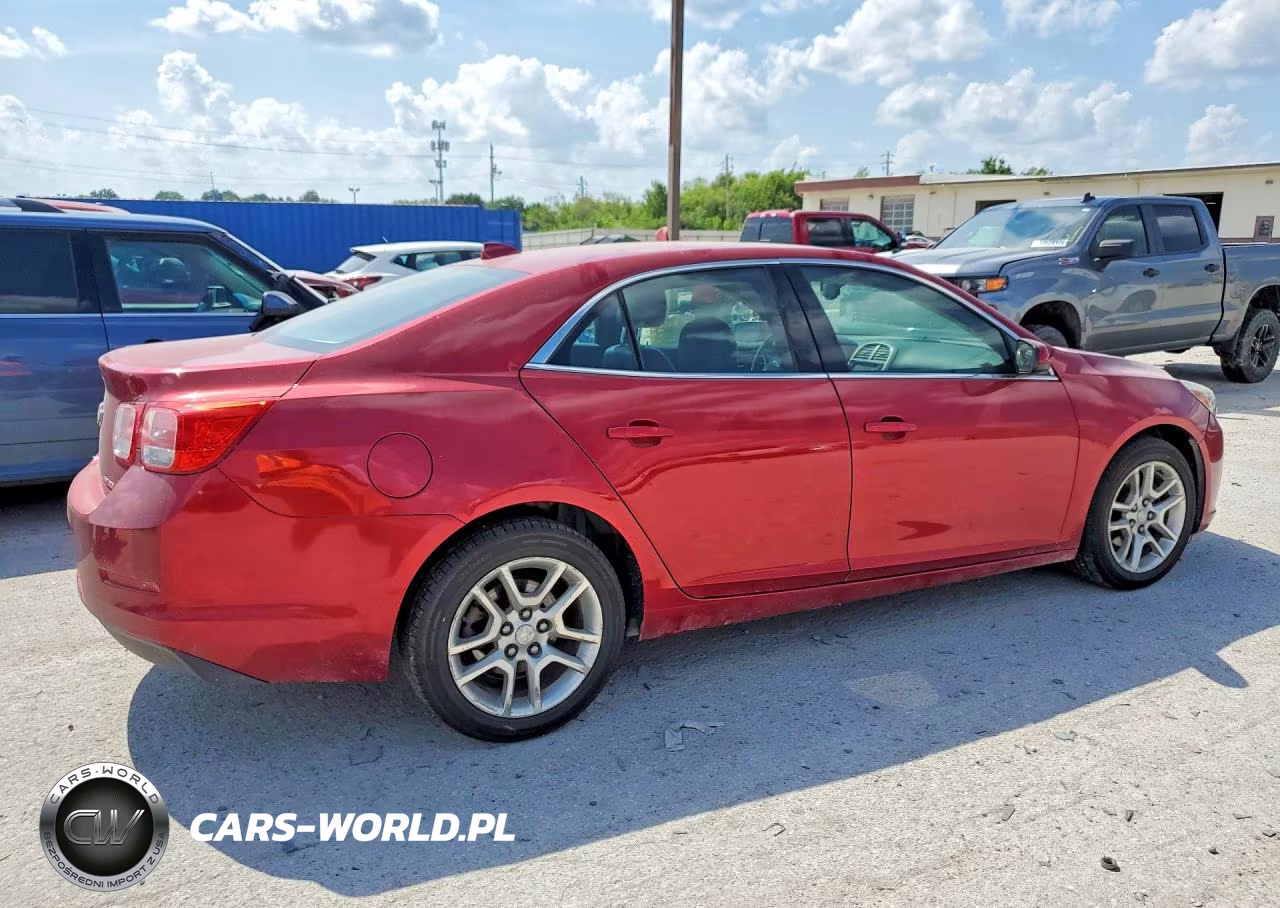 2013 Chevrolet Malibu VIN:1G11F5RRXDF110485 - 3