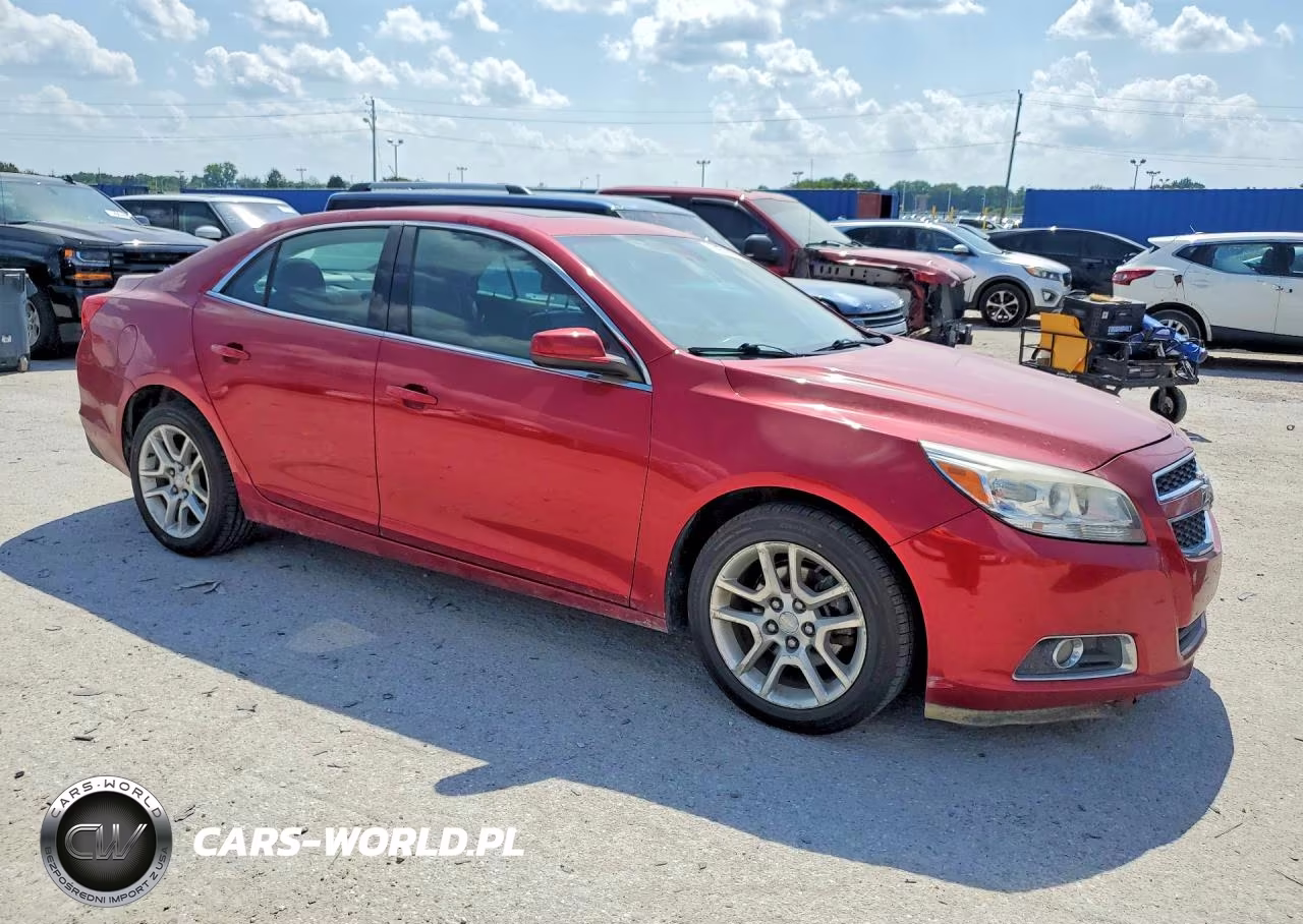 2013 Chevrolet Malibu VIN:1G11F5RRXDF110485 - 4