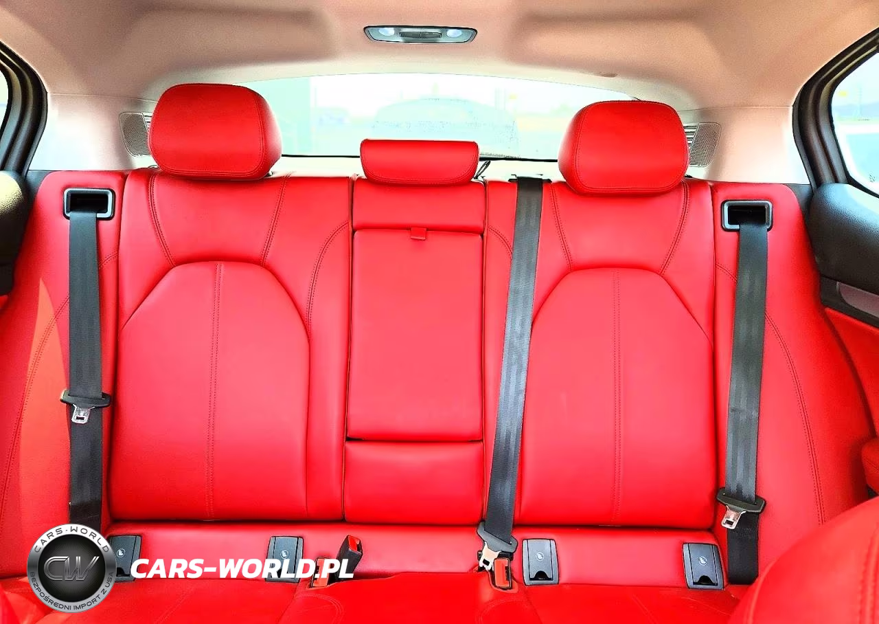 2019 Alfa Romeo Stelvio VIN:ZASPAKAN5K7C42673 - 10