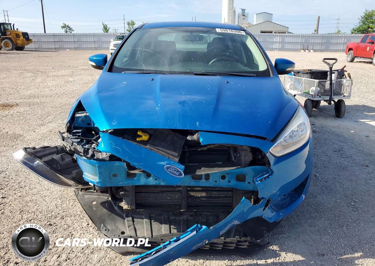 2016 Ford Focus Se VIN:1FADP3F22GL212677 - 5