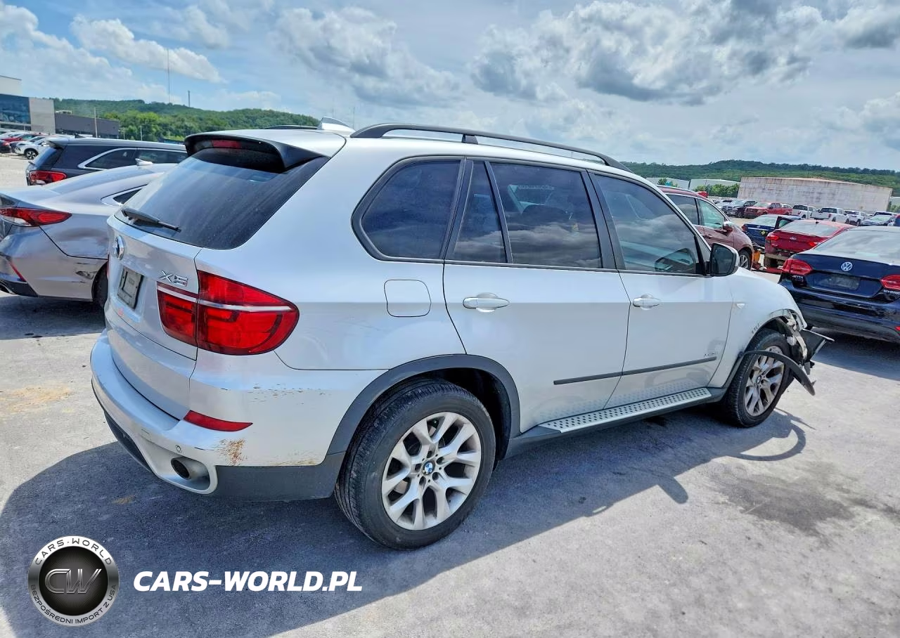 2012 BMW X5 xDrive35I VIN:5UXZV4C53CL989856 - 3