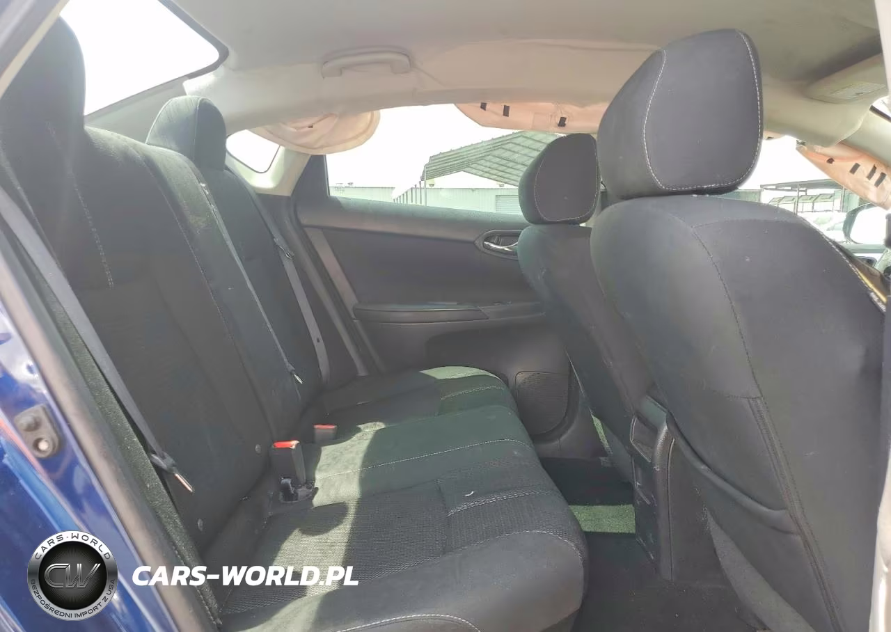2018 Nissan Sentra S VIN:3N1AB7APXJY285691 - 10