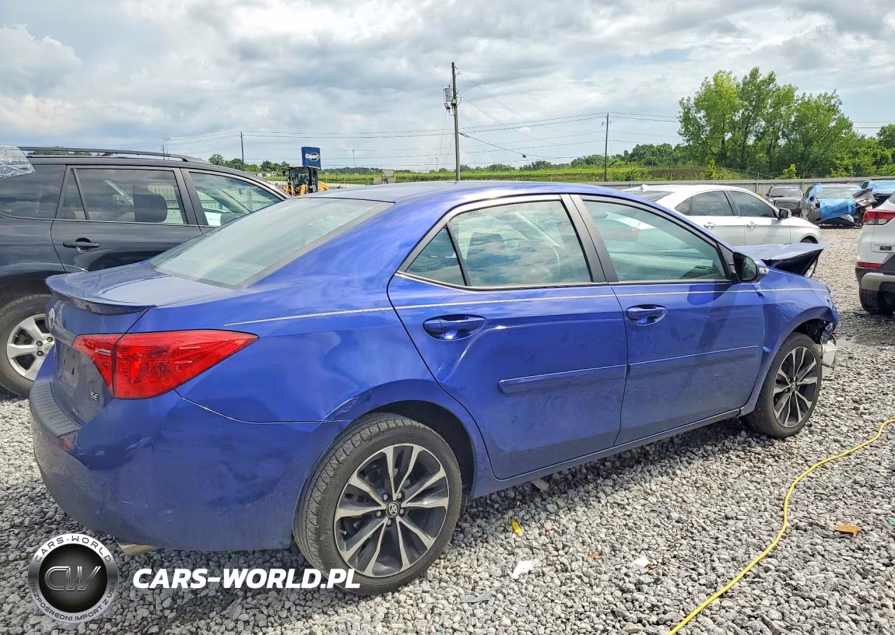 2018 Toyota Corolla Se VIN:5YFBURHEXJP793025 - 3
