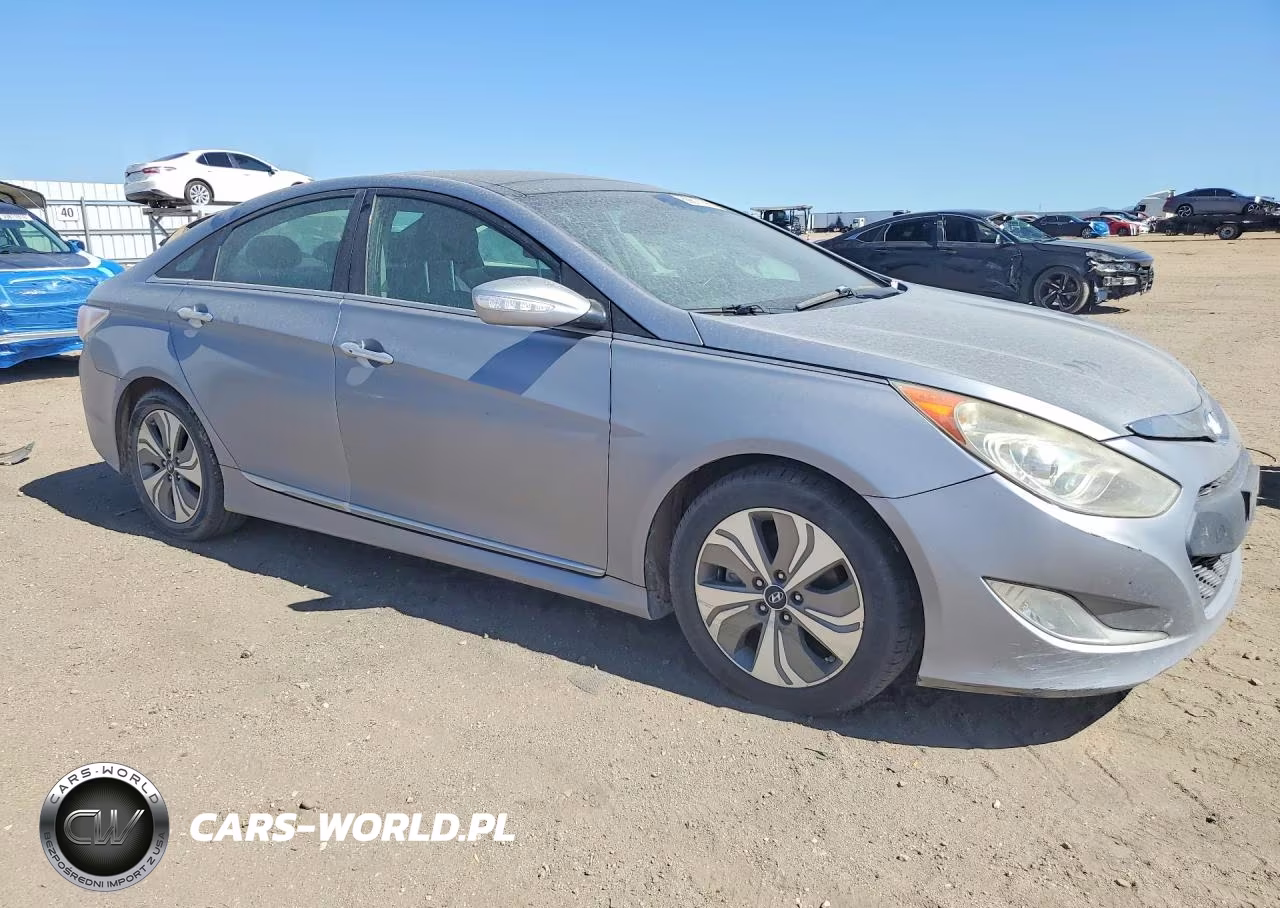 2015 Hyundai Sonata Hybrid Limited VIN:KMHEC4A40FA127657 - 4