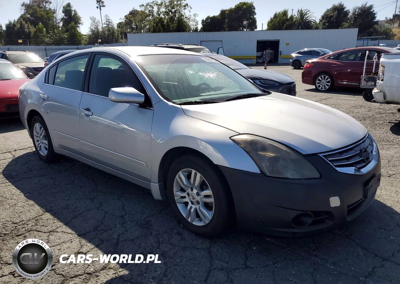 2011 Nissan Altima Base VIN:1N4AL2AP0BN412692 - 4
