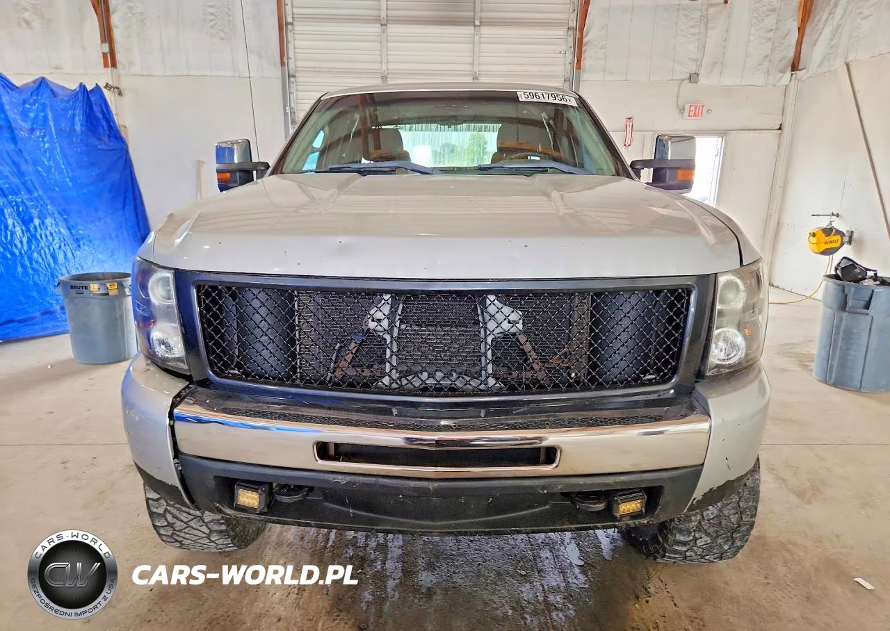 2011 Chevrolet Silverado K1500 VIN:1GCRKPEA4BZ118336 - 5