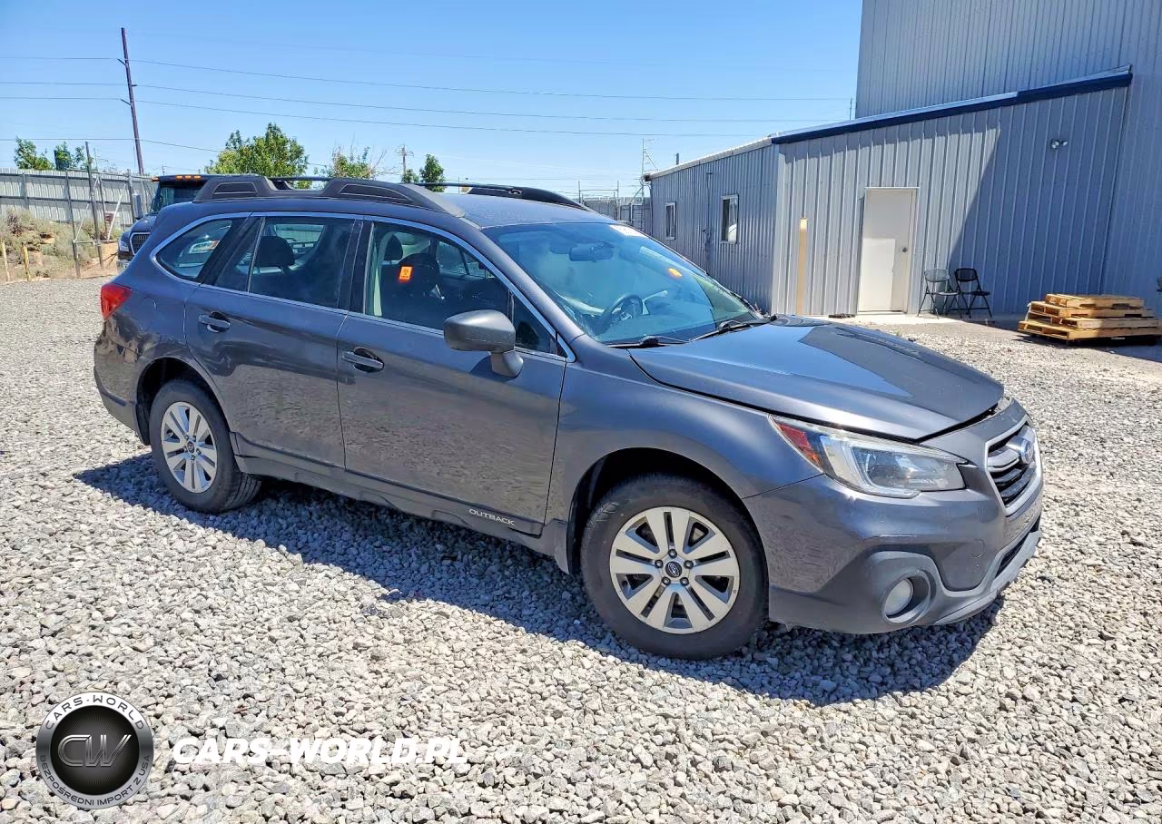 2018 Subaru Outback VIN:4S4BSAAC3J3218981 - 4