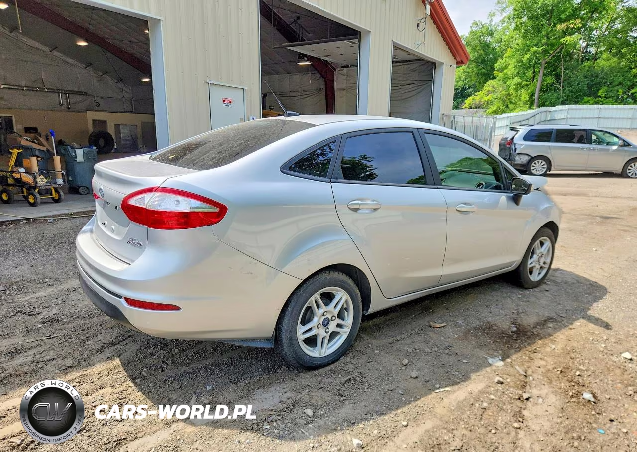 2018 Ford Fiesta Se VIN:3FADP4BJ1JM116418 - 3