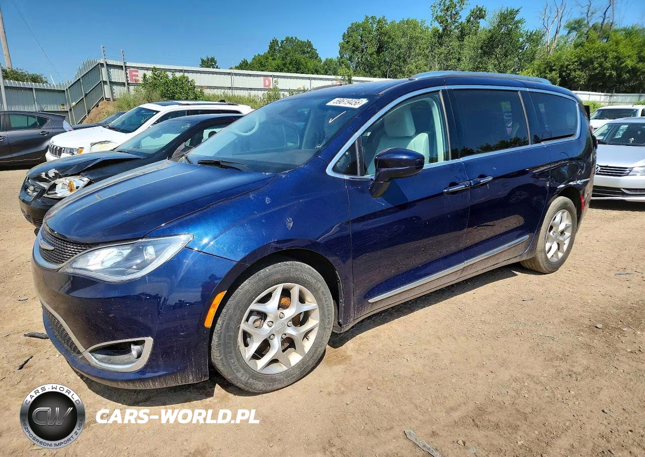 2019 Chrysler Pacifica Touring L Plus VIN:2C4RC1EG4KR588875 - 1