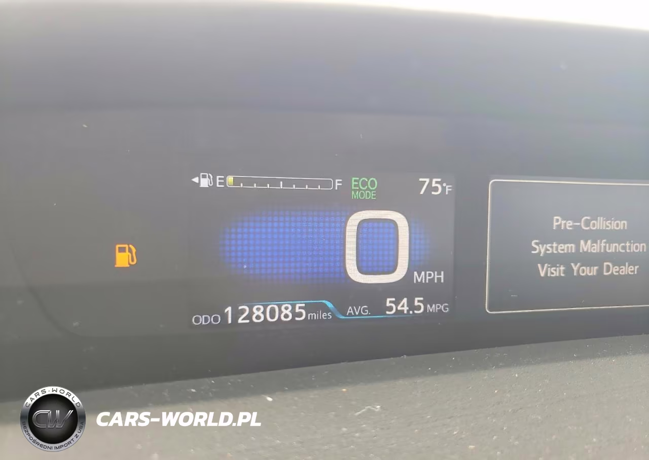 2016 Toyota Prius Three VIN:JTDKARFU8G3000194 - 9