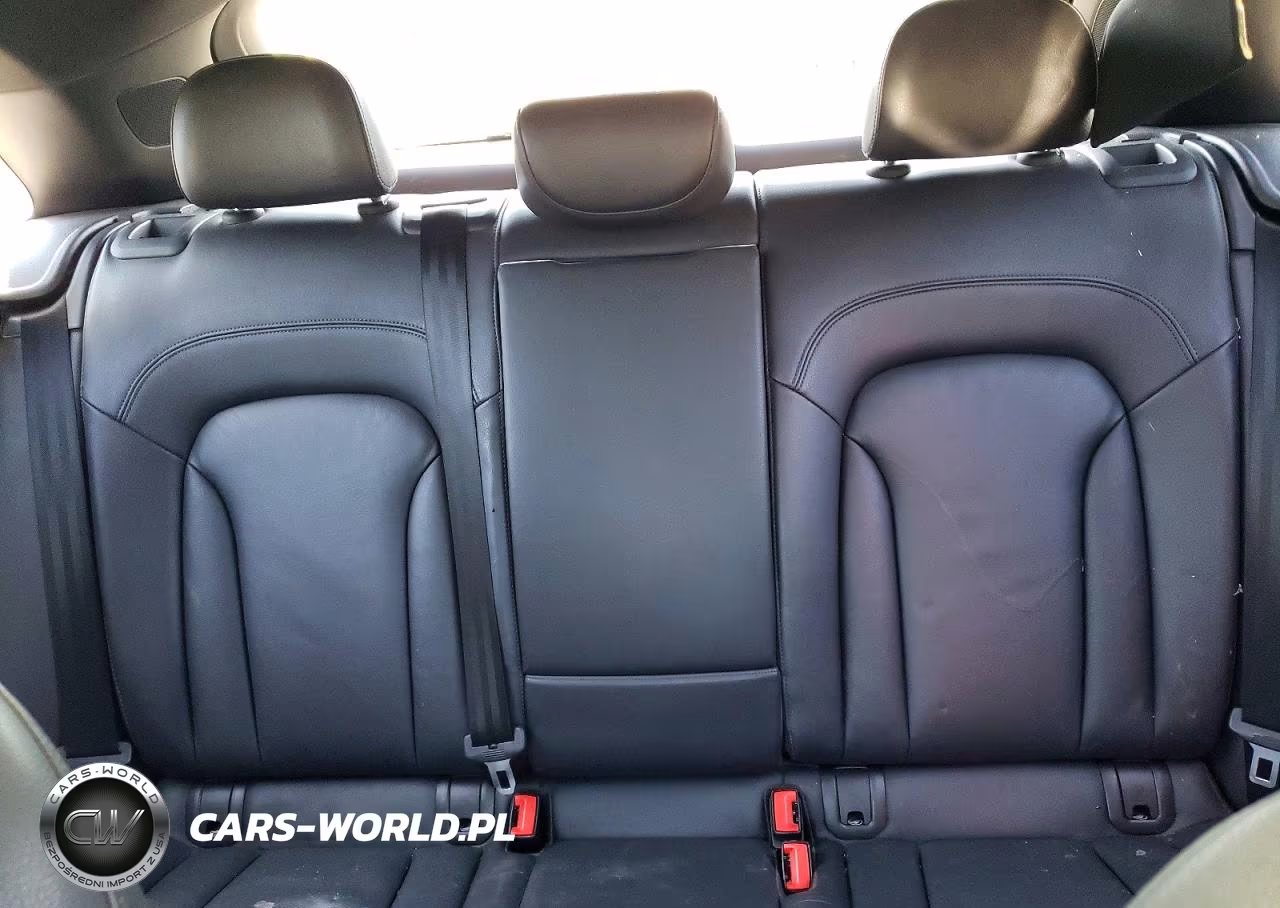 2016 Audi Q3 Premium Plus VIN:WA1EFCFSXGR008878 - 10