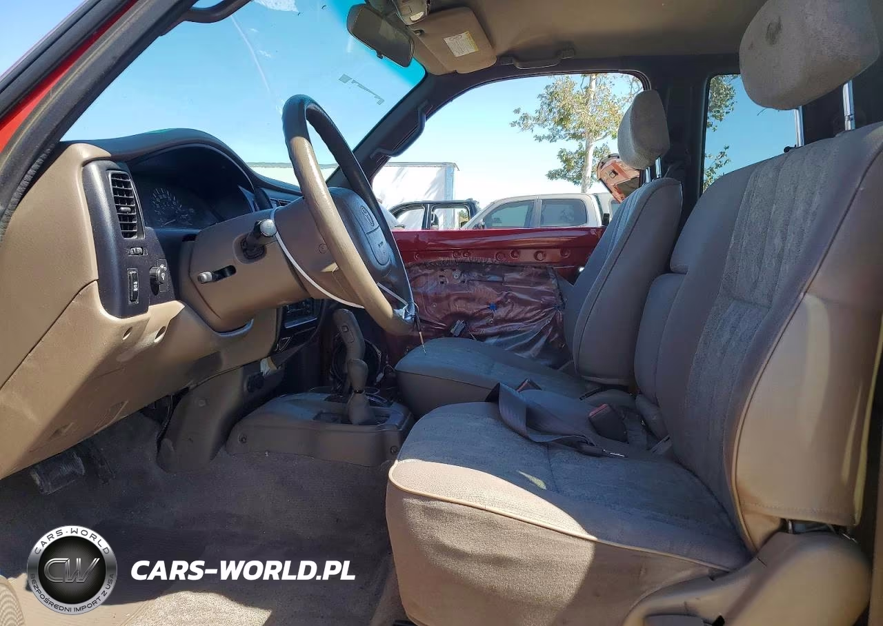 2000 Toyota Tacoma Xtracab VIN:5TEWN72NXYZ706868 - 7