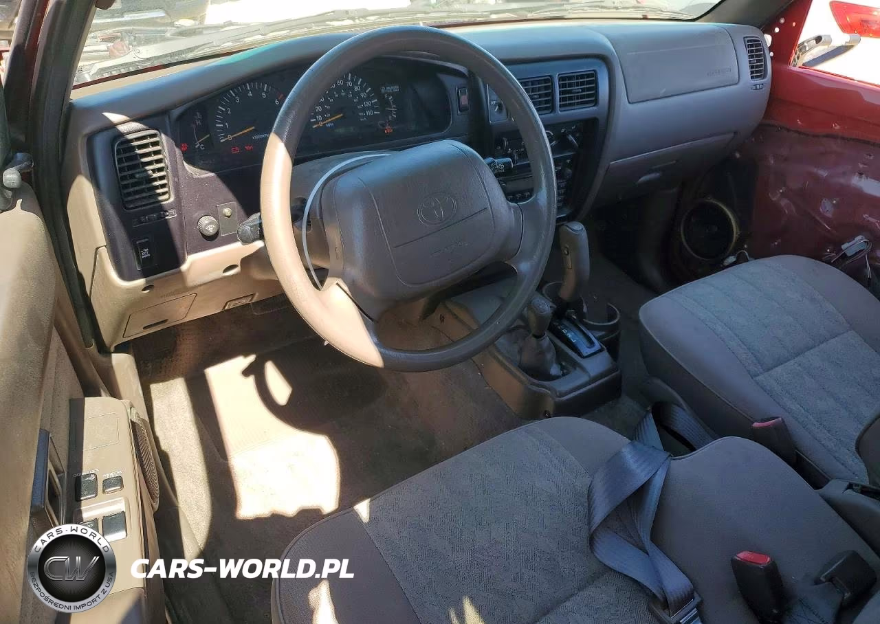 2000 Toyota Tacoma Xtracab VIN:5TEWN72NXYZ706868 - 8