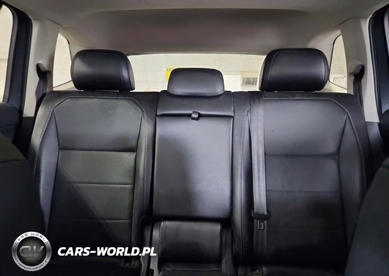 2018 Volkswagen Tiguan Se-Sel VIN:3VV2B7AX5JM048794 - 10