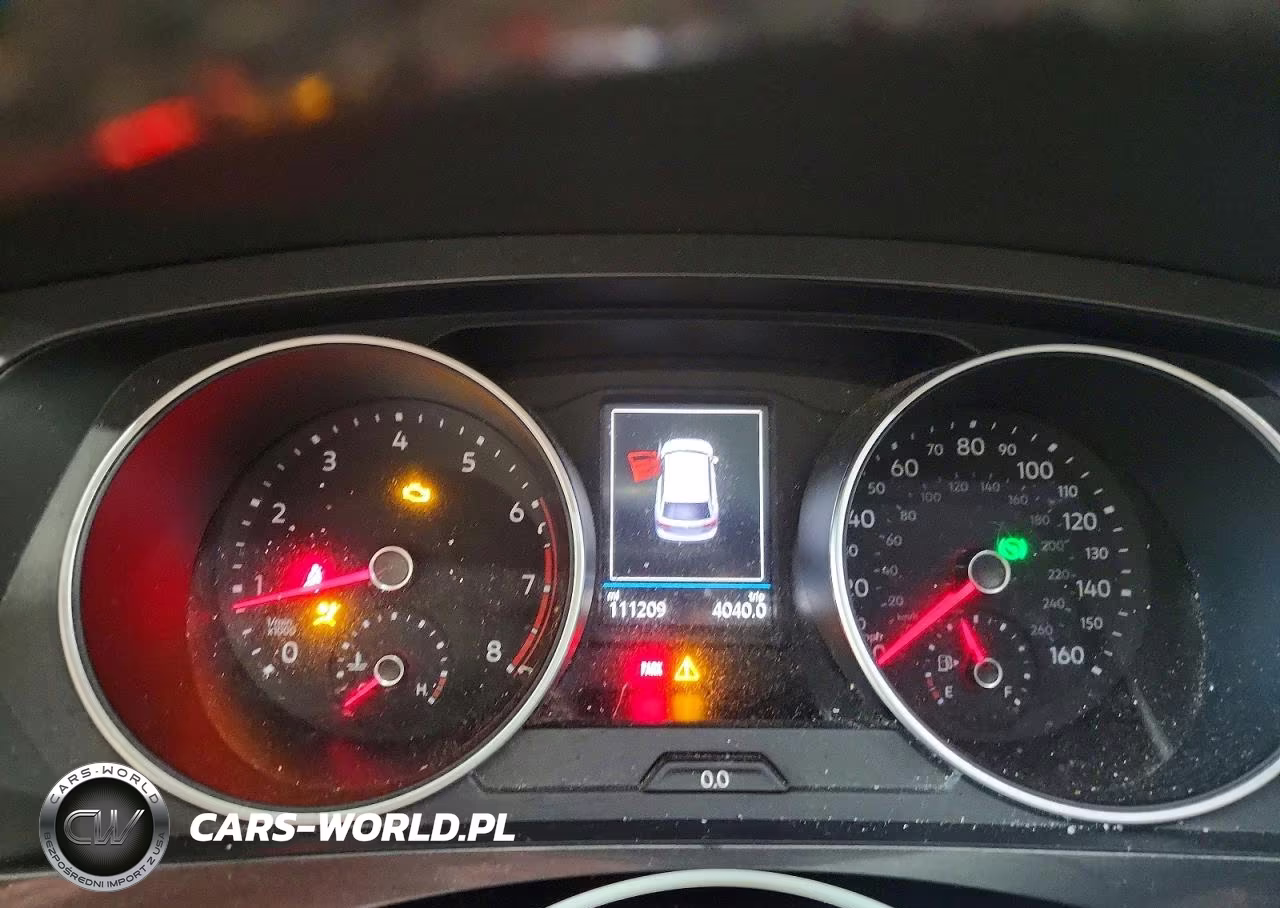 2018 Volkswagen Tiguan Se-Sel VIN:3VV2B7AX5JM048794 - 9