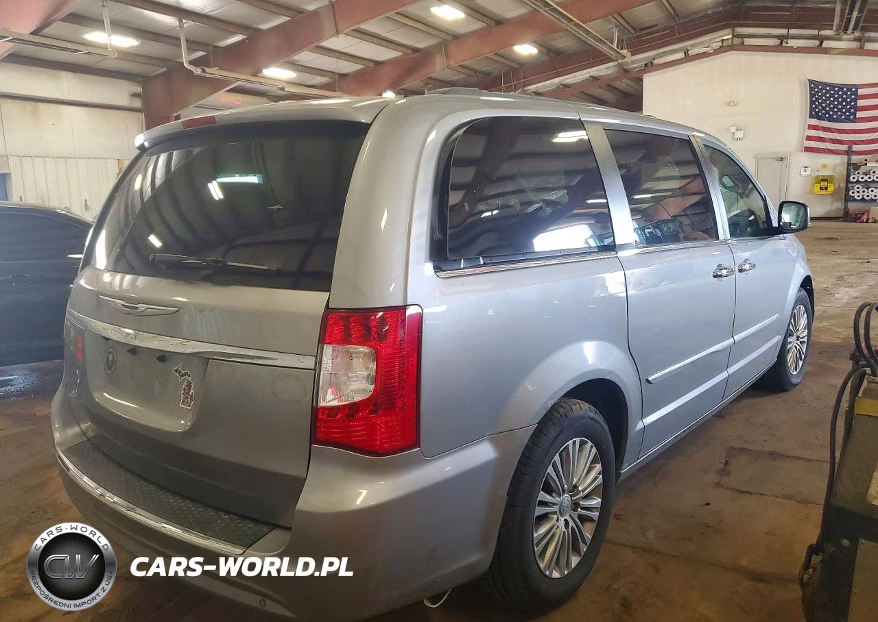 2013 Chrysler Town & Country Touring L VIN:2C4RC1CG4DR769609 - 3