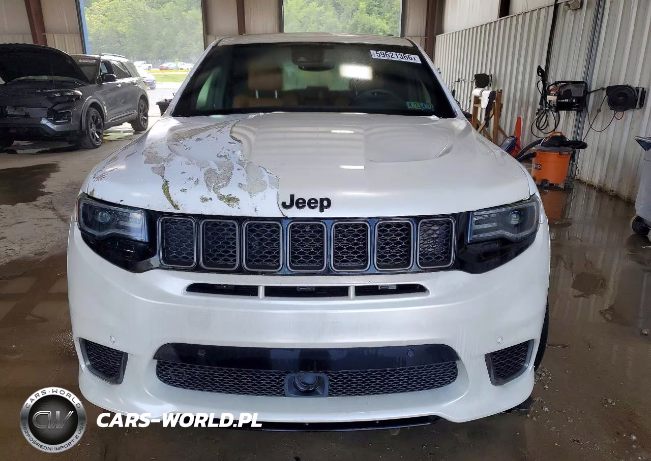 2018 Jeep Grand Cherokee Trackhawk VIN:1C4RJFN98JC309892 - 5