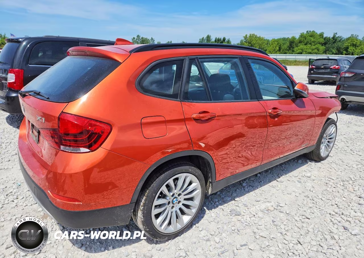 2014 BMW X1 xDrive28I VIN:WBAVL1C56EVY14994 - 3