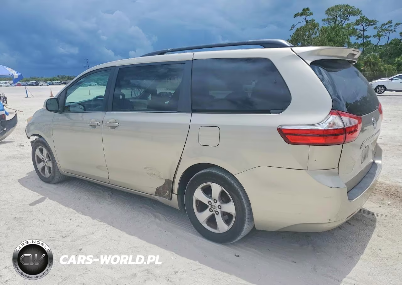 2015 Toyota Sienna Le VIN:5TDKK3DC2FS624624 - 2