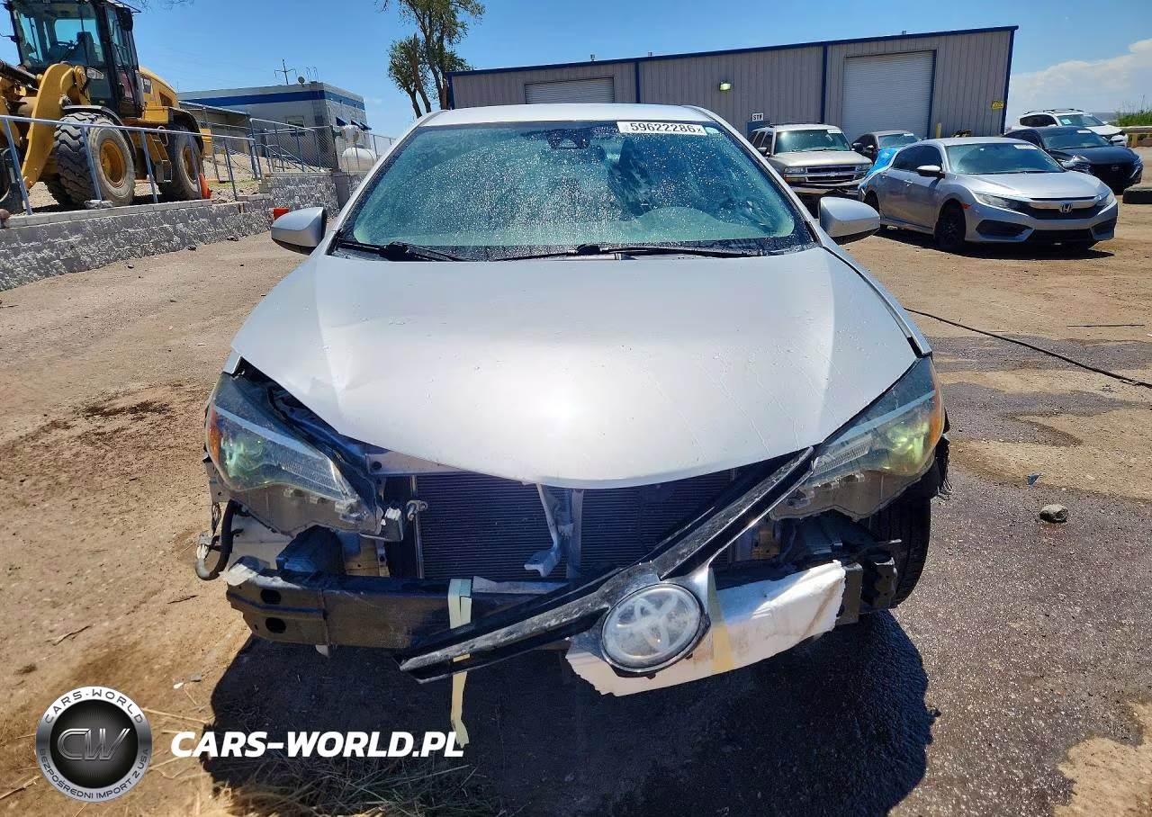 2018 Toyota Corolla Le VIN:2T1BURHE9JC050520 - 5