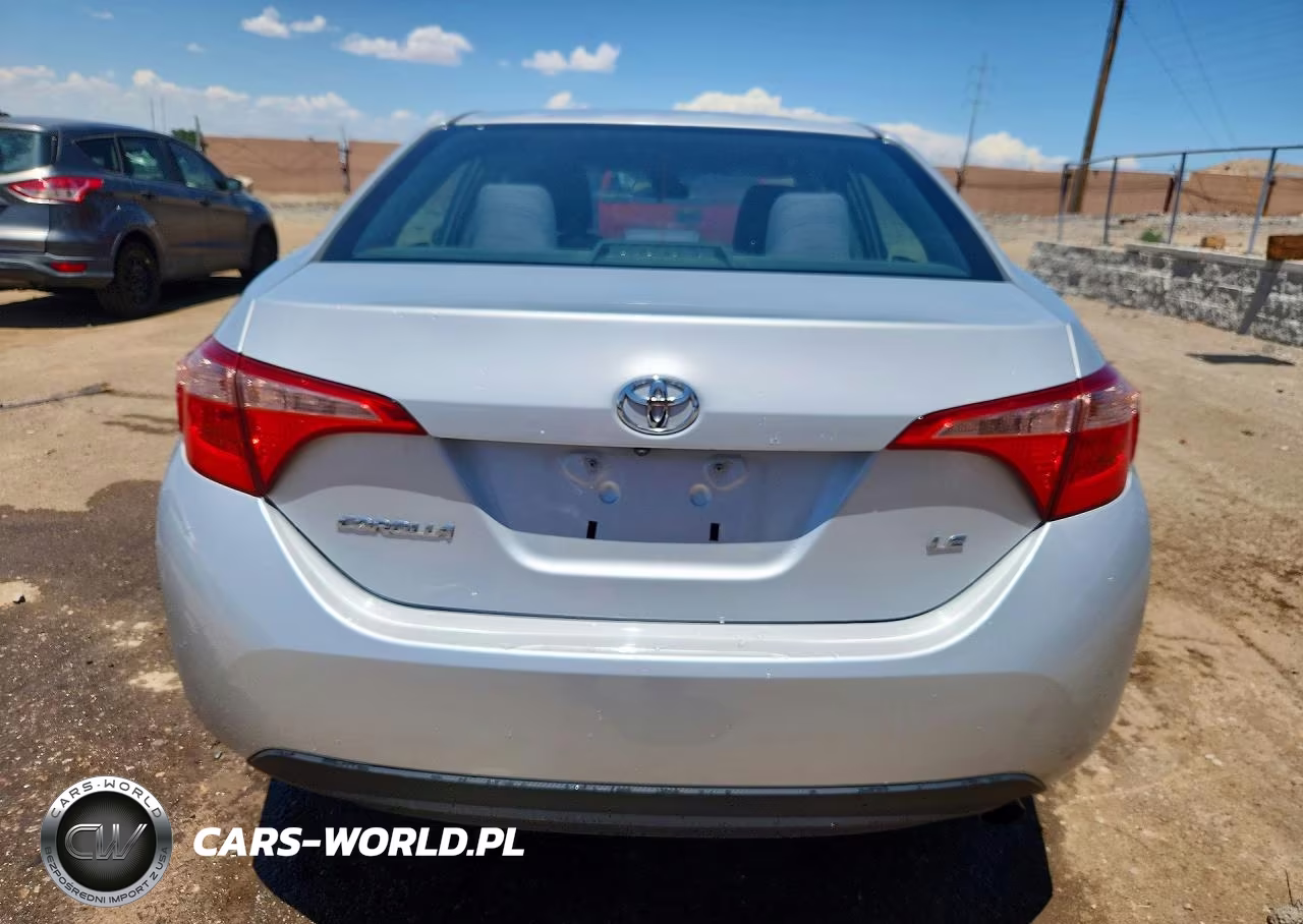 2018 Toyota Corolla Le VIN:2T1BURHE9JC050520 - 6