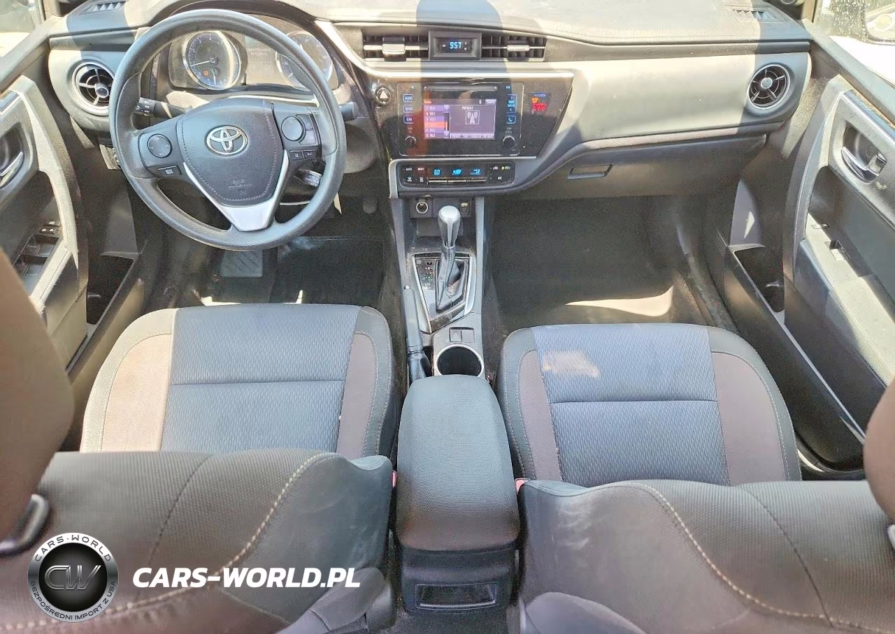 2018 Toyota Corolla Le VIN:2T1BURHE9JC050520 - 8
