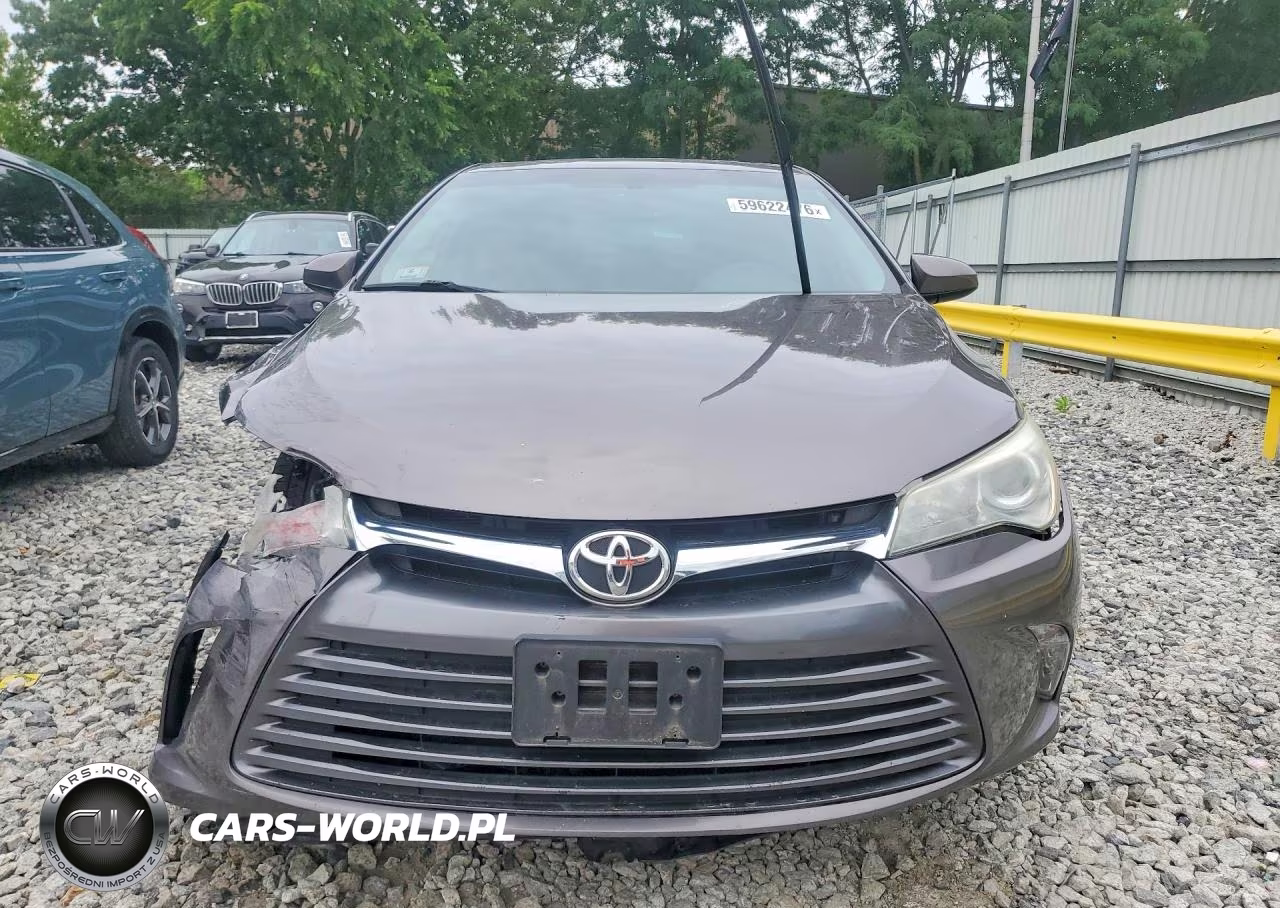 2015 Toyota Camry Xle VIN:4T1BF1FK7FU969233 - 5