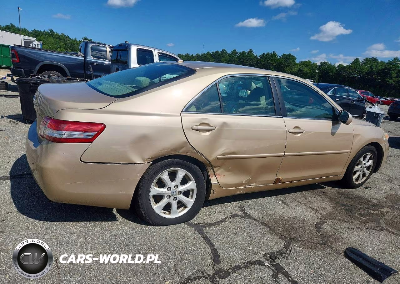 2011 Toyota Camry Le VIN:4T1BF3EK2BU750056 - 3