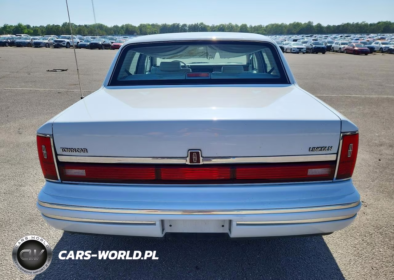 1991 Lincoln Town Car Signature VIN:1LNCM82W0MY728020 - 6