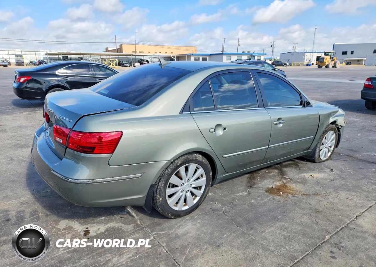 2010 Hyundai Sonata Limited VIN:5NPEU4AC5AH649887 - 3