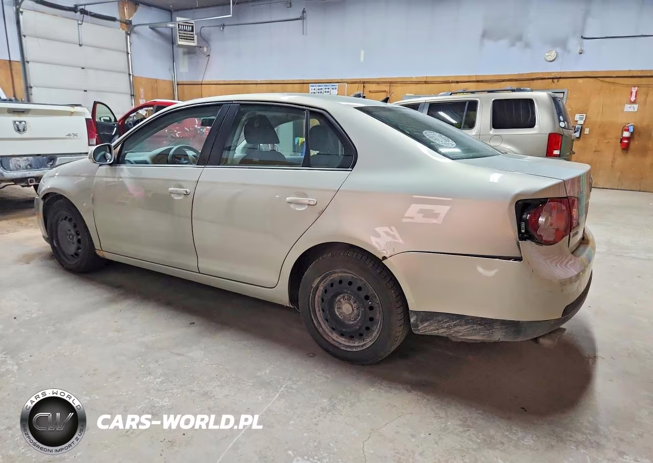 2010 Volkswagen Jetta S VIN:3VWJZ7AJ4AM081137 - 2