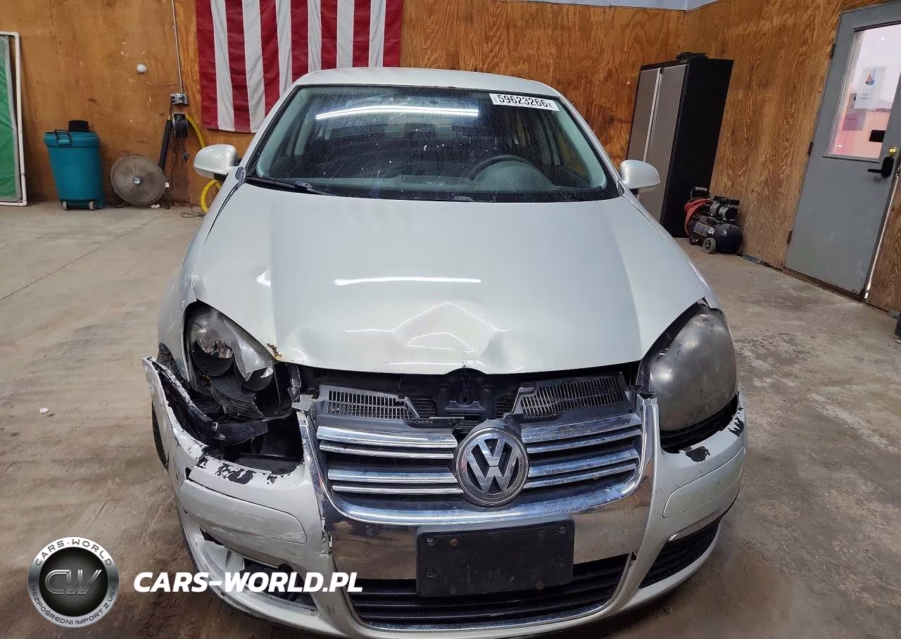 2010 Volkswagen Jetta S VIN:3VWJZ7AJ4AM081137 - 5