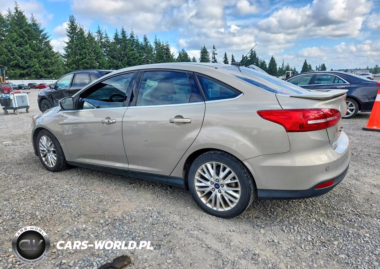 2015 Ford Focus Titanium VIN:1FADP3J29FL363523 - 2