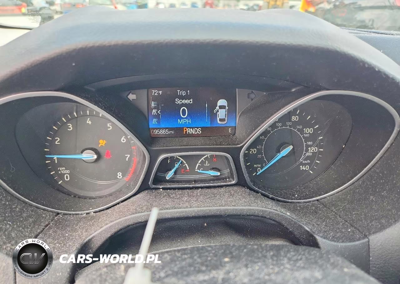 2015 Ford Focus Titanium VIN:1FADP3J29FL363523 - 9