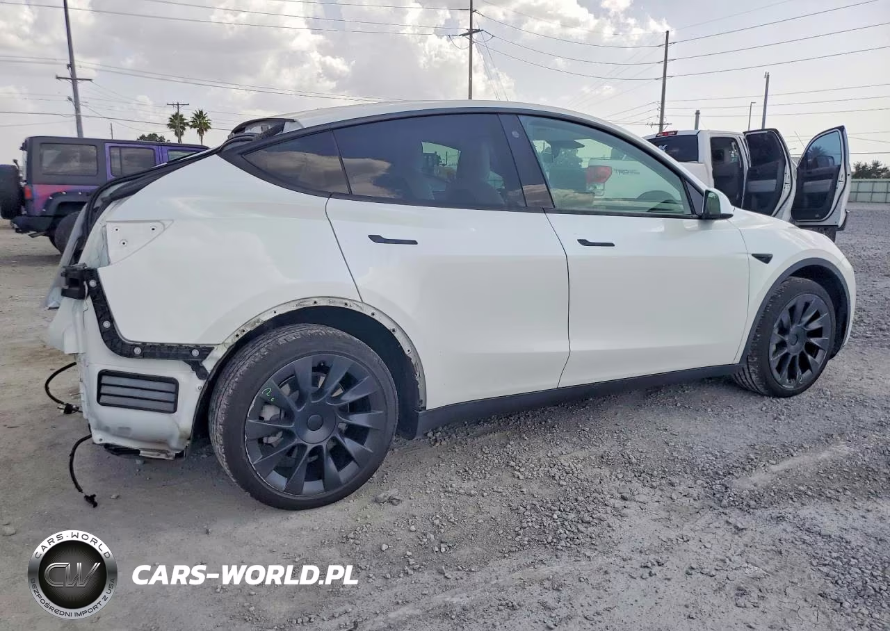 2021 Tesla Model Y VIN:5YJYGDEE9MF102513 - 3