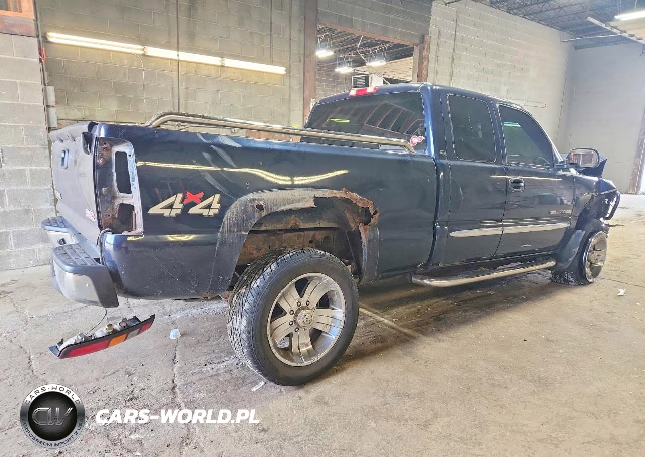 2005 GMC Sierra K2500 Heavy Duty VIN:1GTHK29U75E187214 - 4