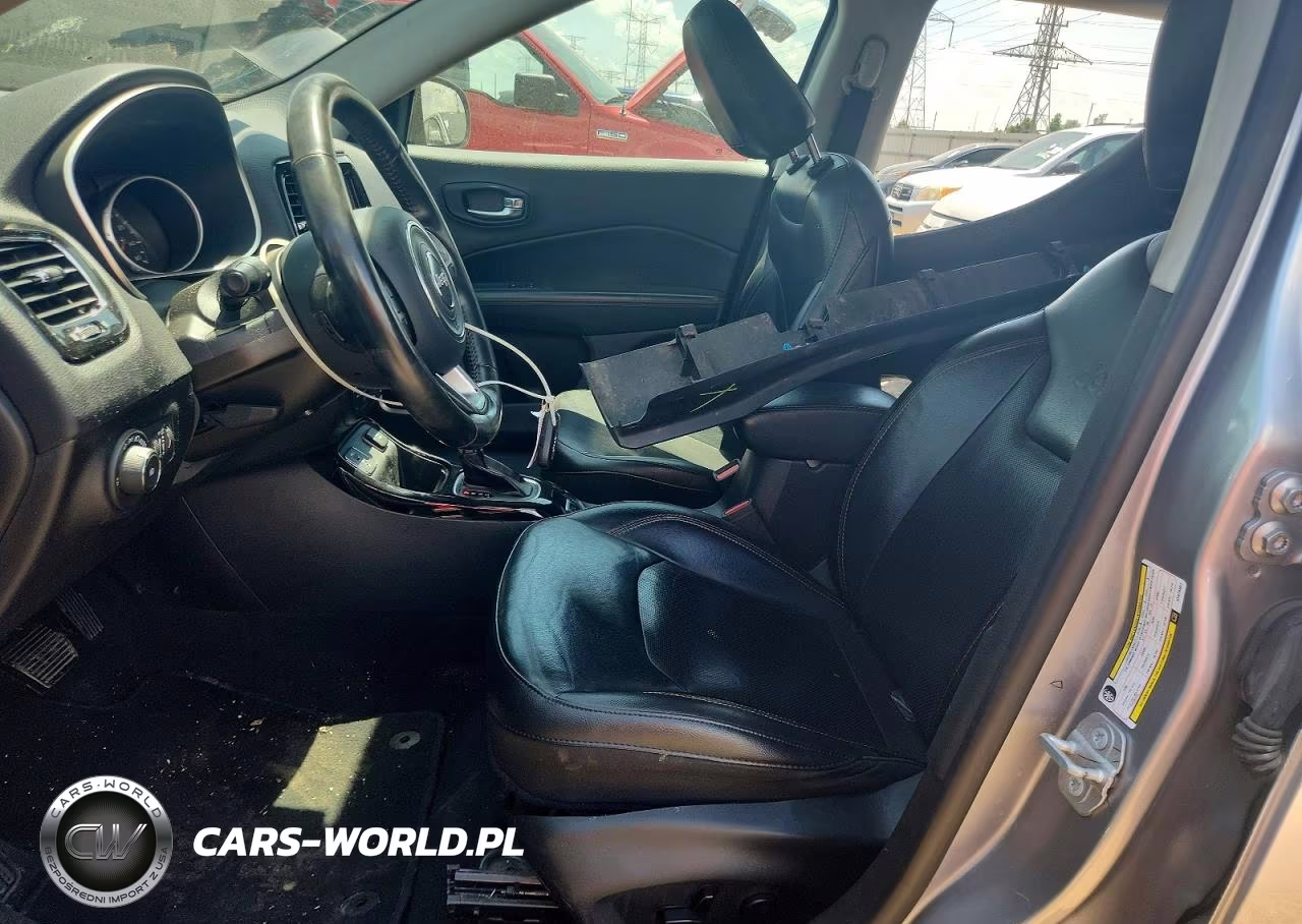 2019 Jeep Compass Limited VIN:3C4NJCCB6KT675651 - 7