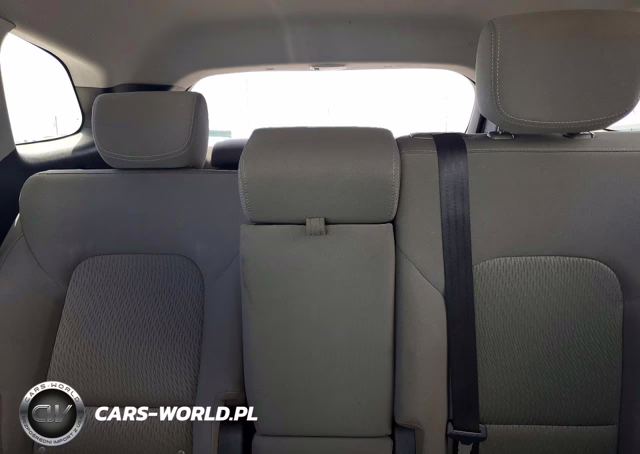 2017 Hyundai Santa Fe Se VIN:KM8SMDHF5HU171226 - 10