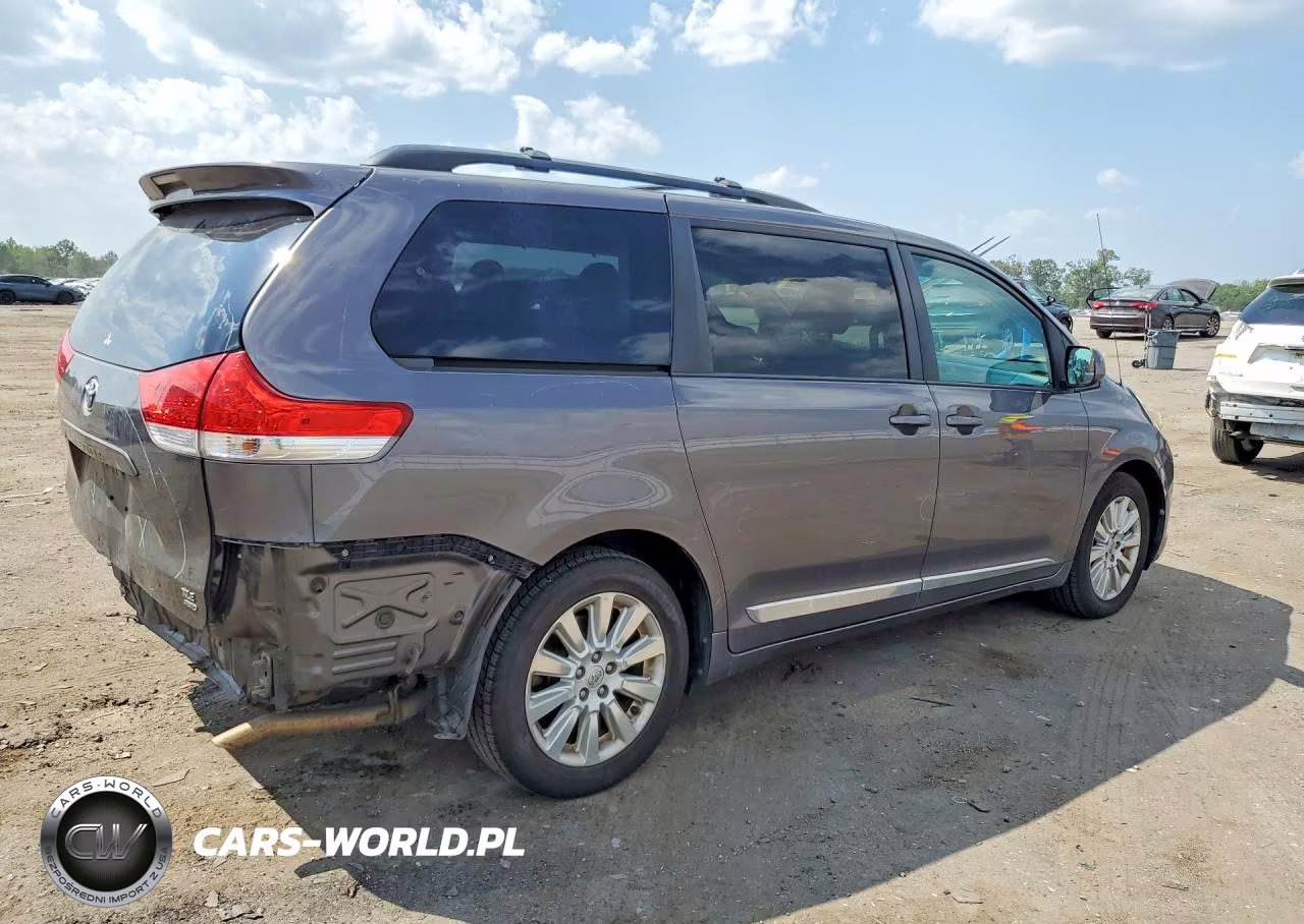 2013 Toyota Sienna Xle 7-Passenger VIN:5TDDK3DC6DS051801 - 3