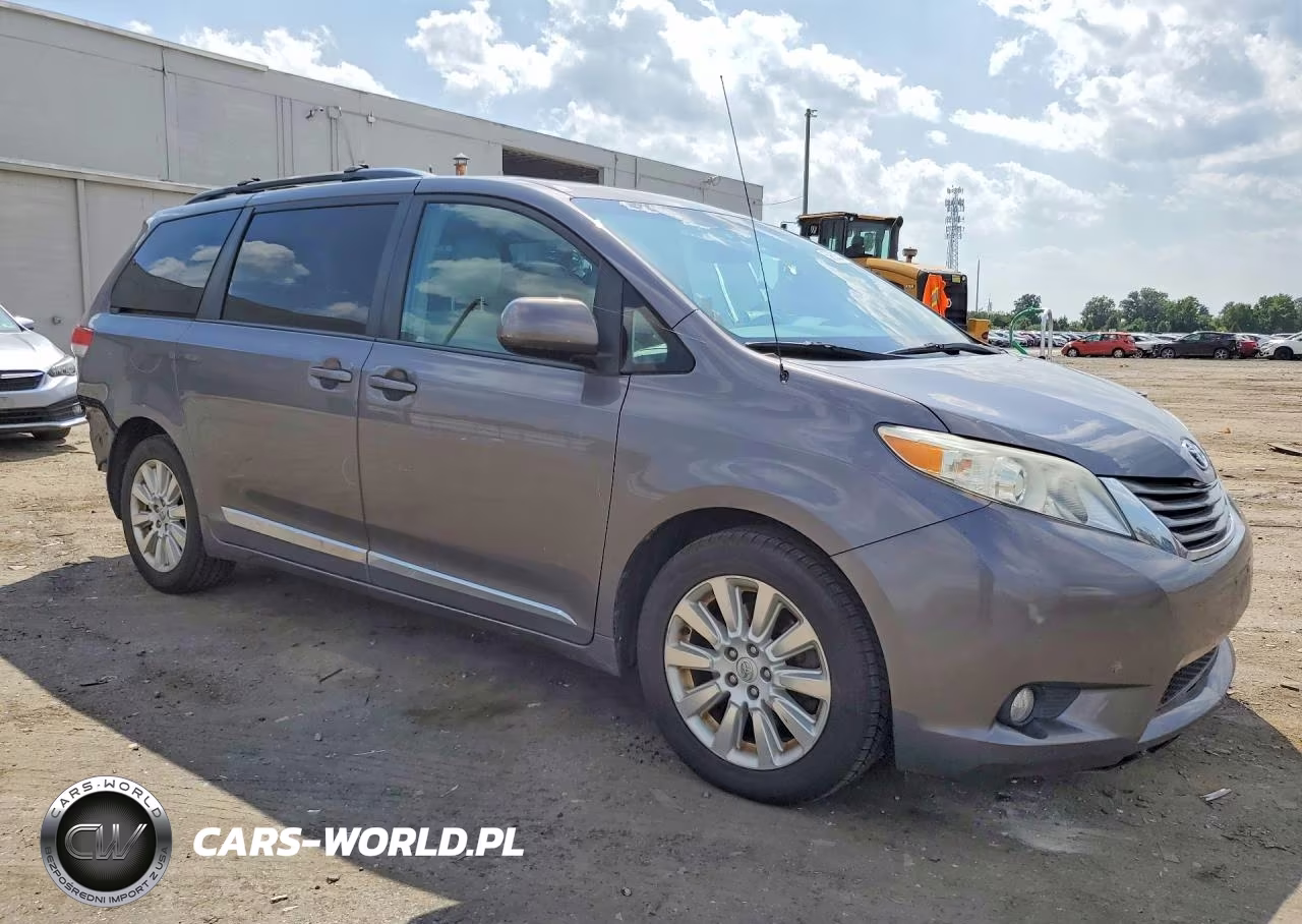 2013 Toyota Sienna Xle 7-Passenger VIN:5TDDK3DC6DS051801 - 4