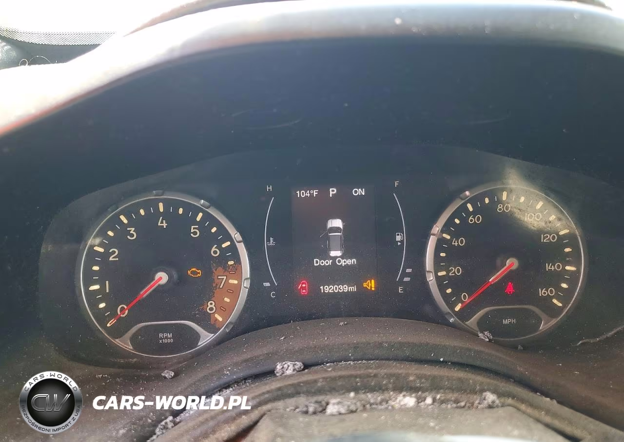 2018 Jeep Renegade Latitude VIN:ZACCJABB7JPH70724 - 9