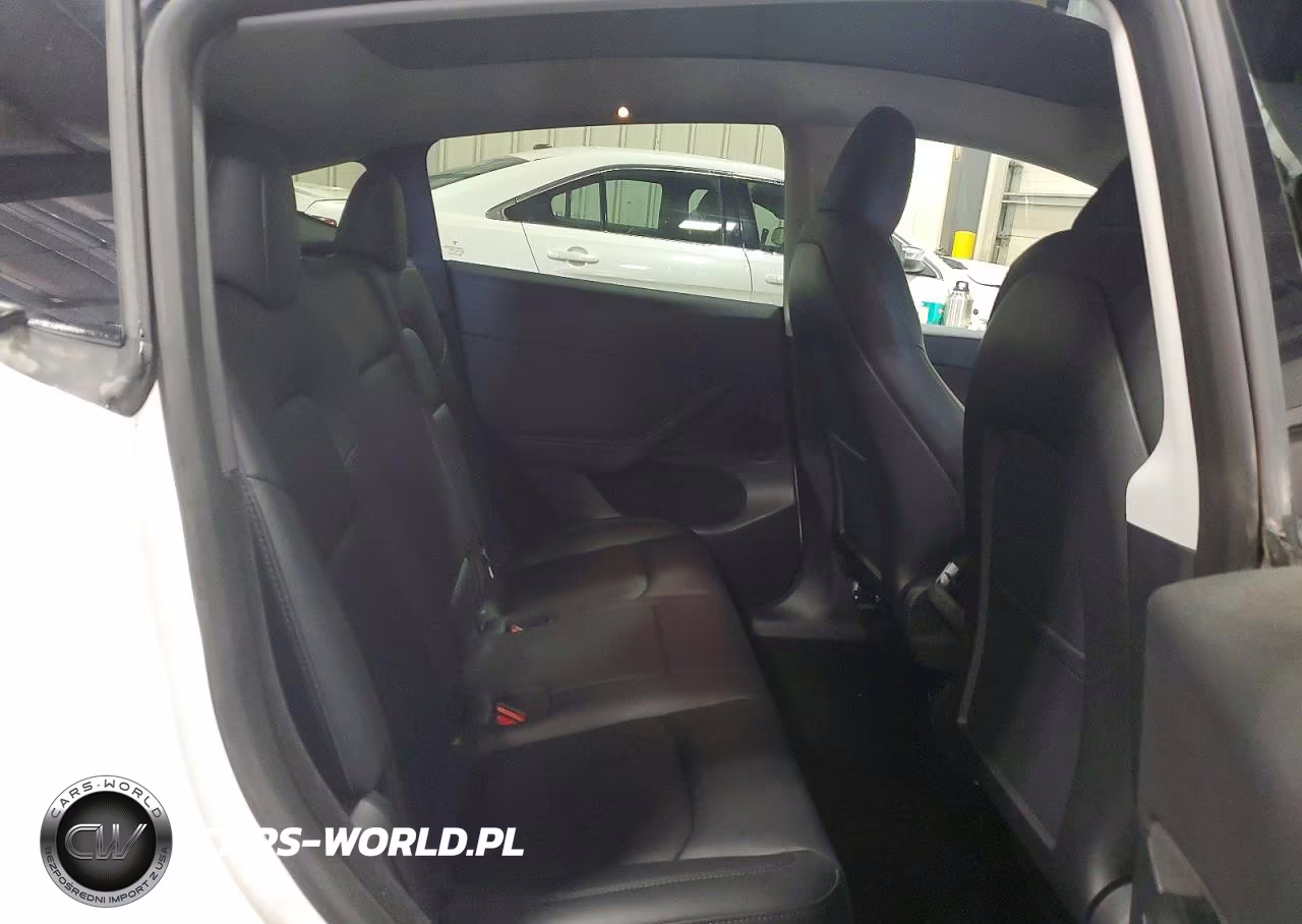 2023 Tesla Model Y VIN:7SAYGDEE7PA086381 - 10