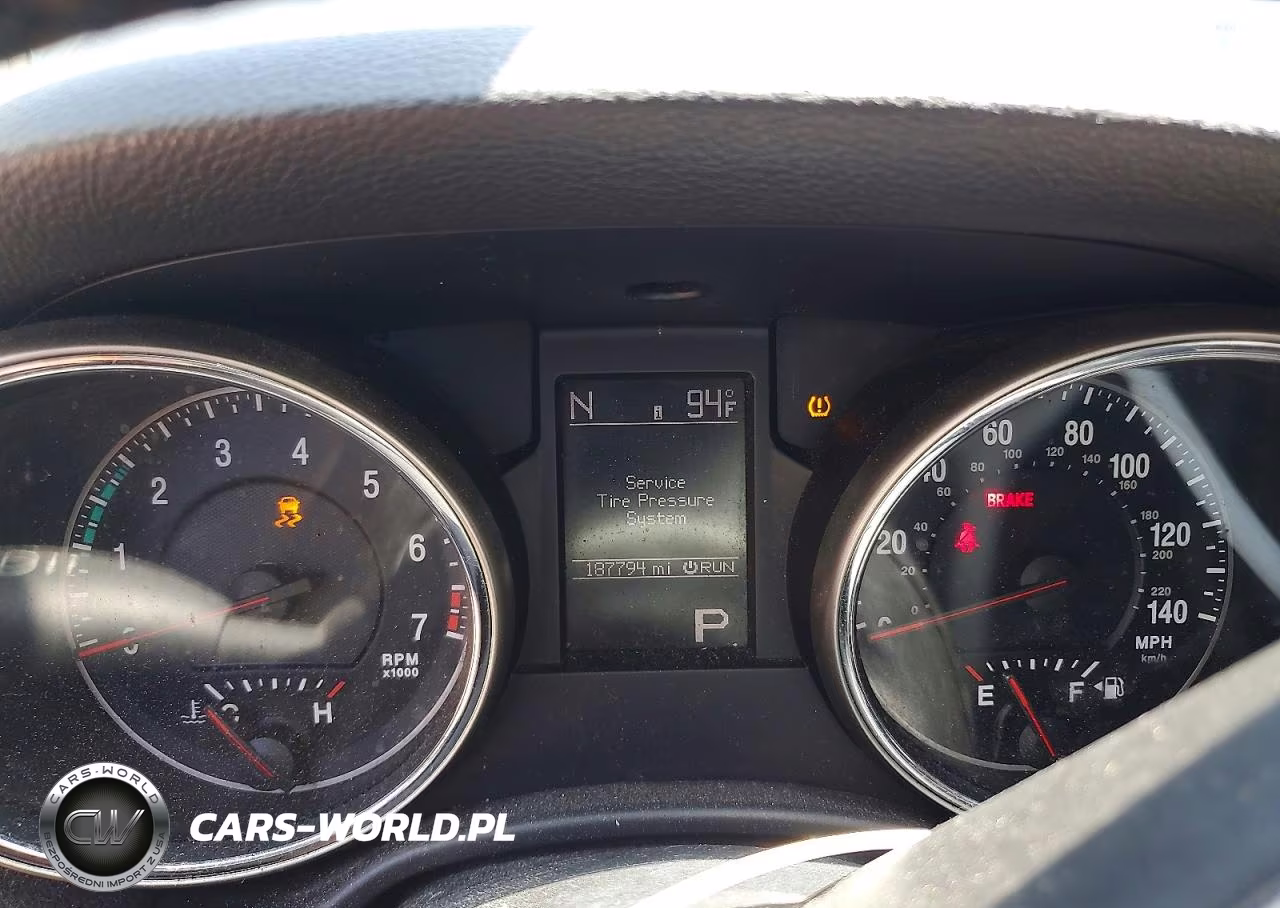 2013 Jeep Grand Cherokee Laredo VIN:1C4RJFAG1DC581841 - 9