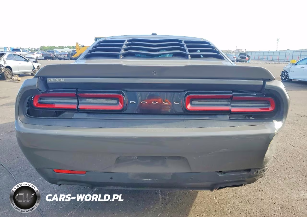2018 Dodge Challenger Sxt VIN:2C3CDZAG5JH314486 - 6