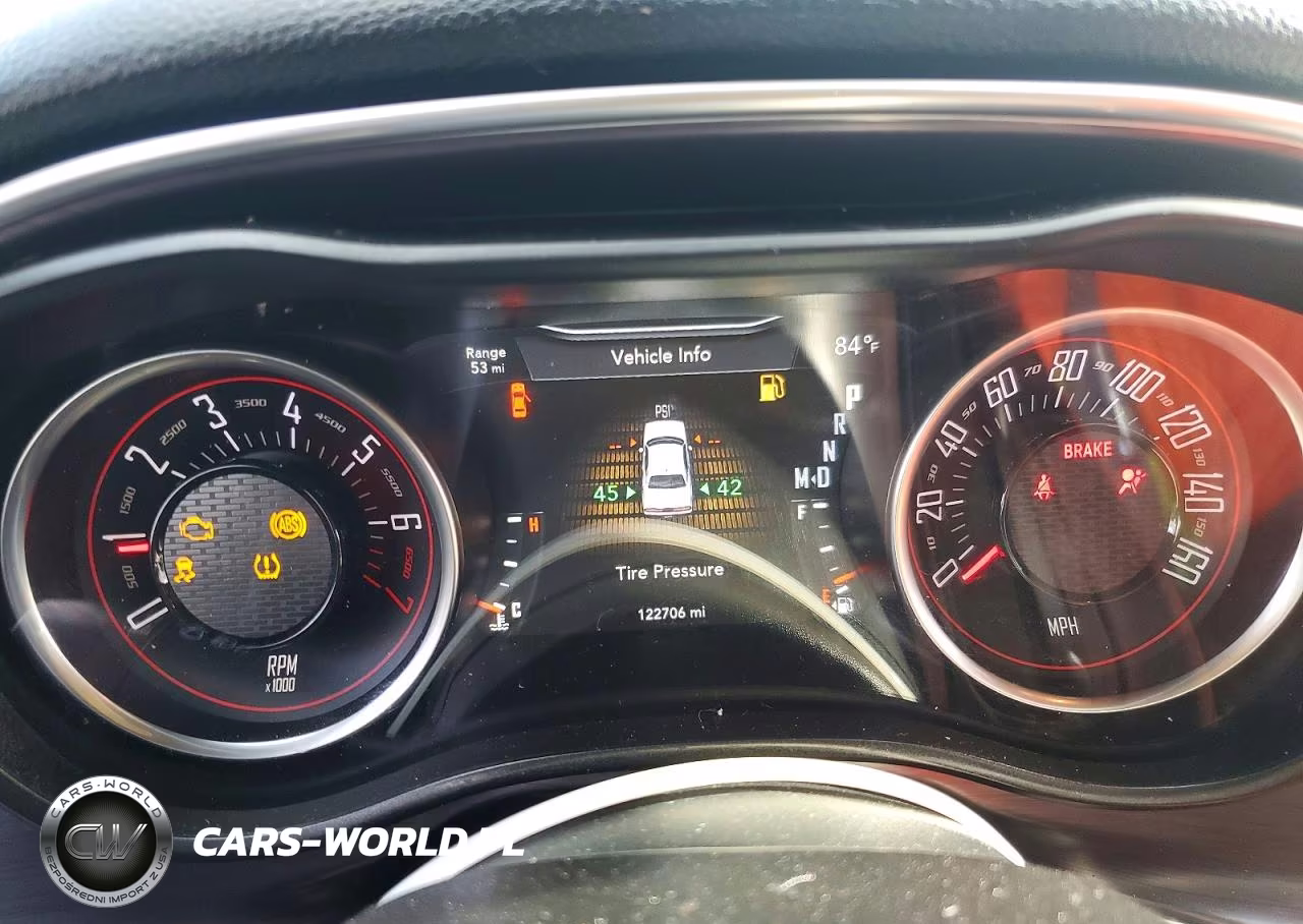 2018 Dodge Challenger Sxt VIN:2C3CDZAG5JH314486 - 9